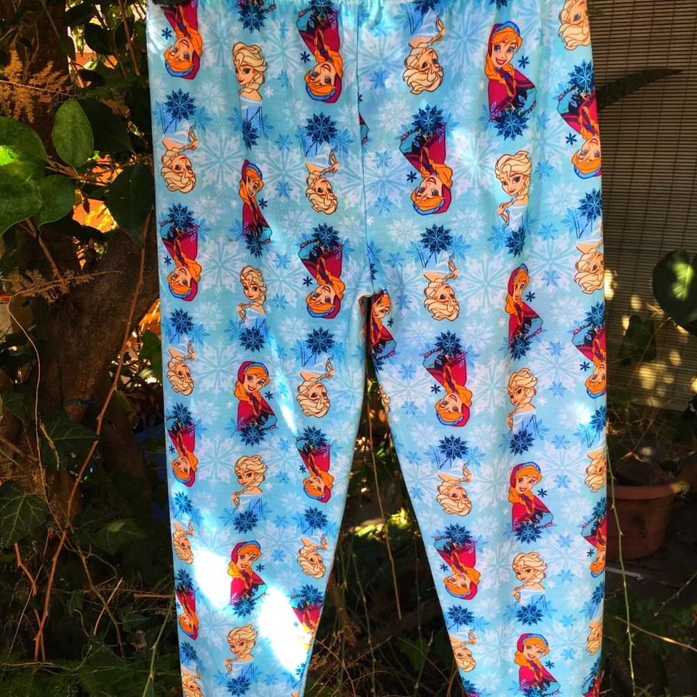 Kids pants from the Disney movie Frozen.